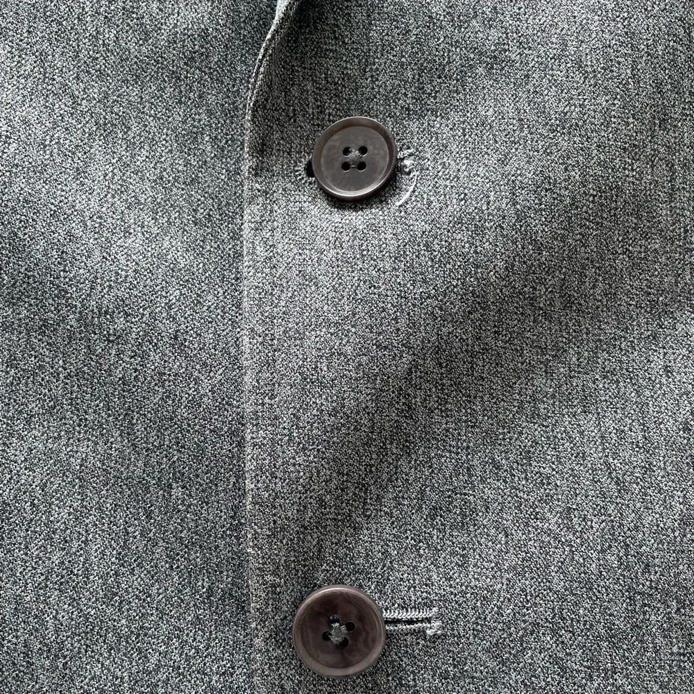 Banana Republic Men’s Tailored Fit Blazer — Gray, Size 40S. - Picture 7 of 13